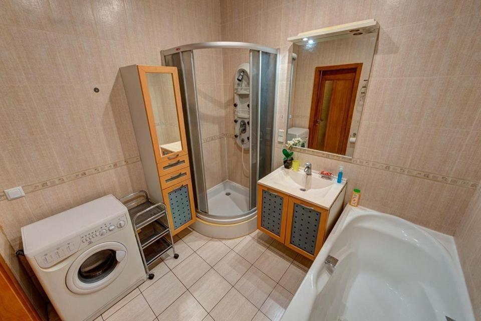 Apartments On Shota Rustaveli Kiev Dış mekan fotoğraf