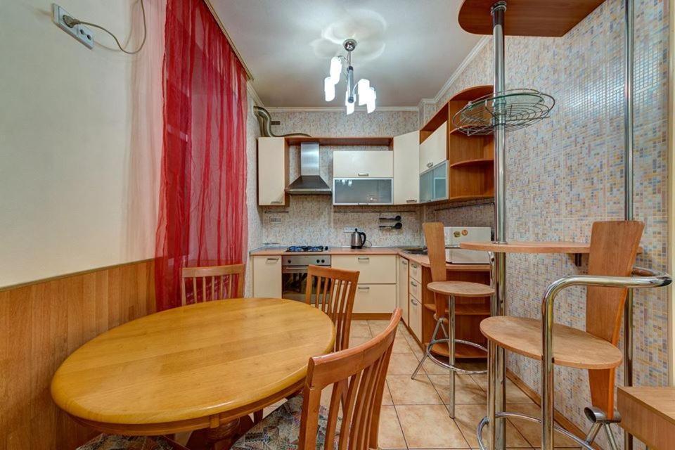 Apartments On Shota Rustaveli Kiev Dış mekan fotoğraf